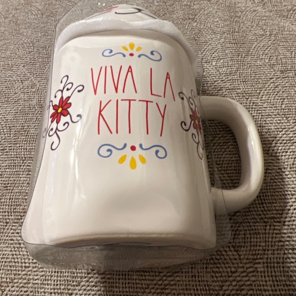 Rae Dunn VIVA LA KITTY MUG, - Picture 5 of 5